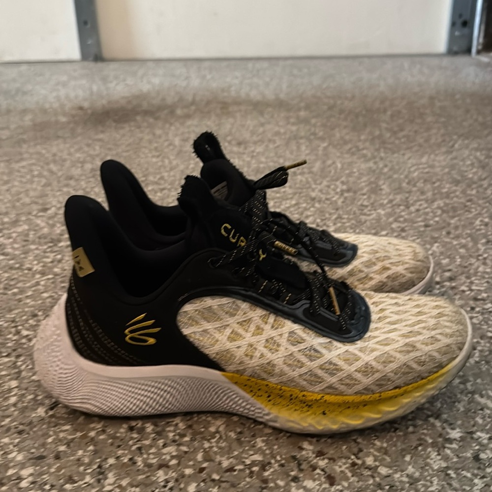 Curry Flow 9 “Warp The Game Day” Basketball Shoes